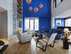 Dariel Studio: 上海蓝色顶层复式公寓