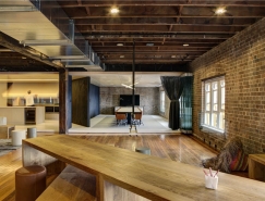 老工厂改造的现代开放式办公空间