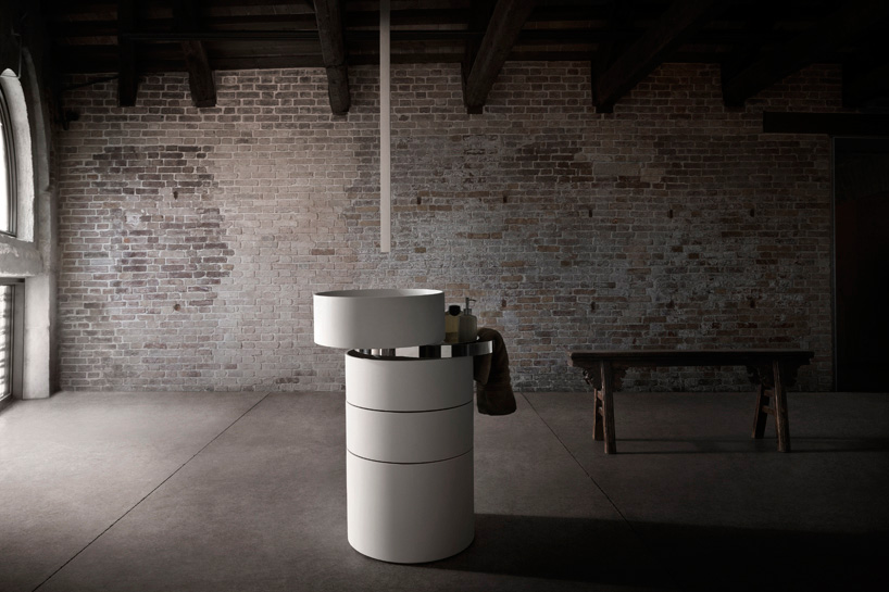 巧妙的收纳空间:Alessandro Isola创意轨道水槽设计
