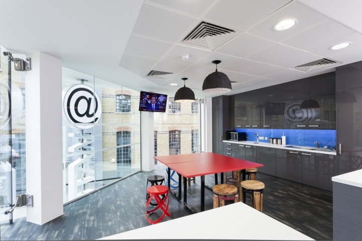 伦敦Waterloo服务式办公室空间设计