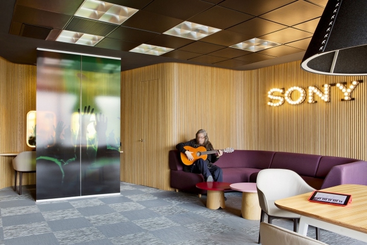 索尼音乐(Sony Music)马德里办公室设计