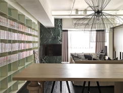 漫画爱好者年轻时尚的家