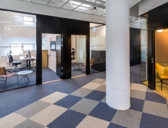 红牛饮料(Red Bull)斯德哥尔摩办公室设计