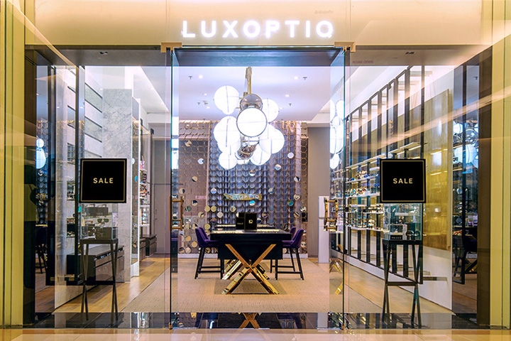 Luxoptiq眼镜店装修设计