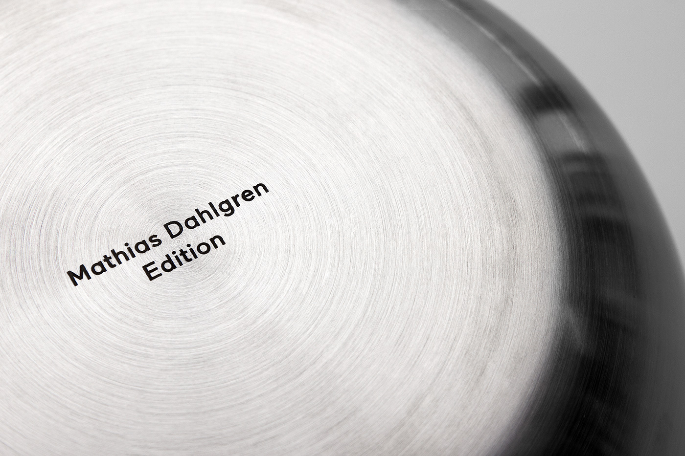 Mathias Dahlgren Edition极简的锅具包装设计