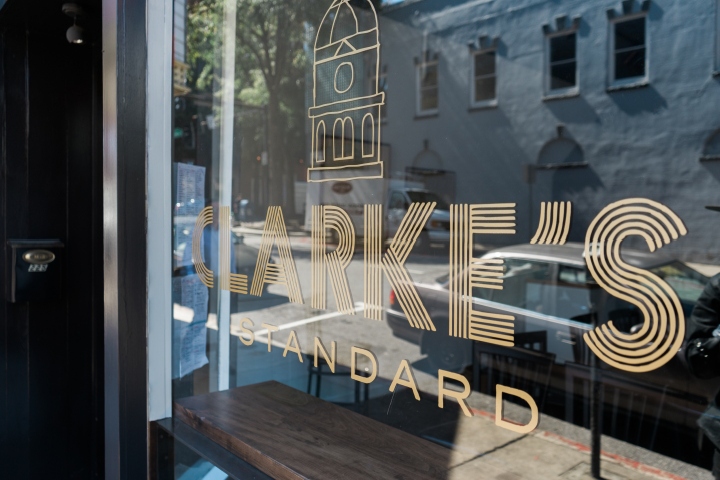 雅典Clarke’s Standard餐厅品牌和室内设计